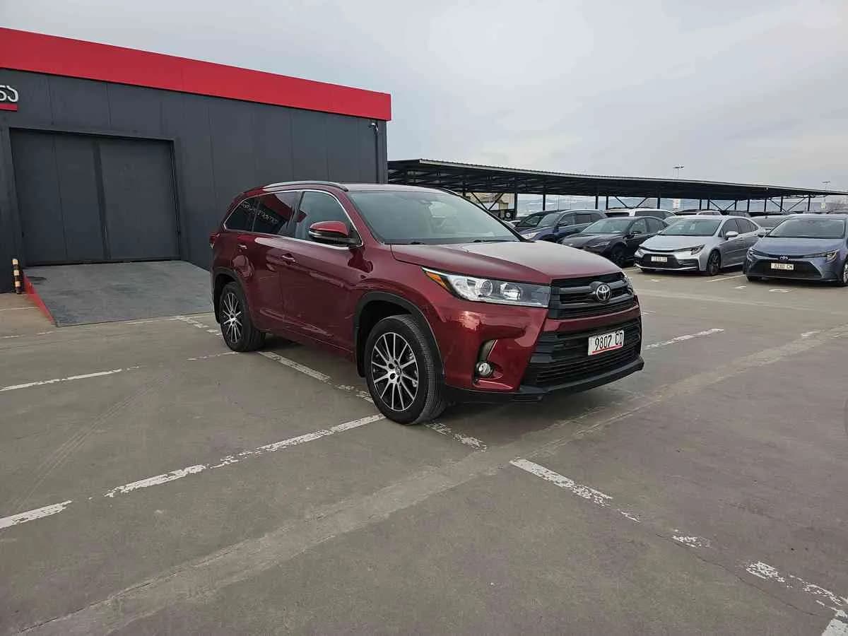 TOYOTA Highlander - 3