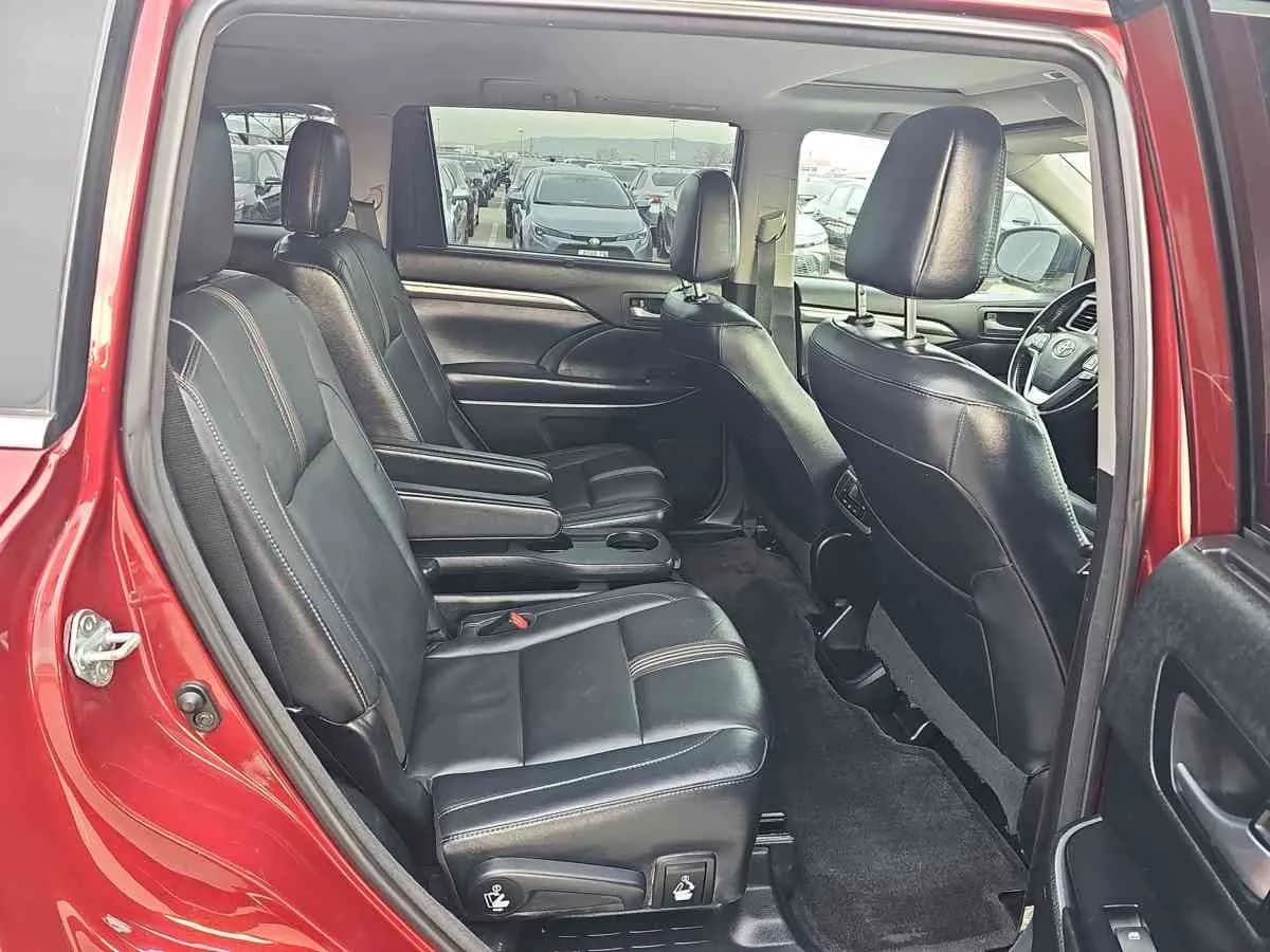 TOYOTA Highlander - 8