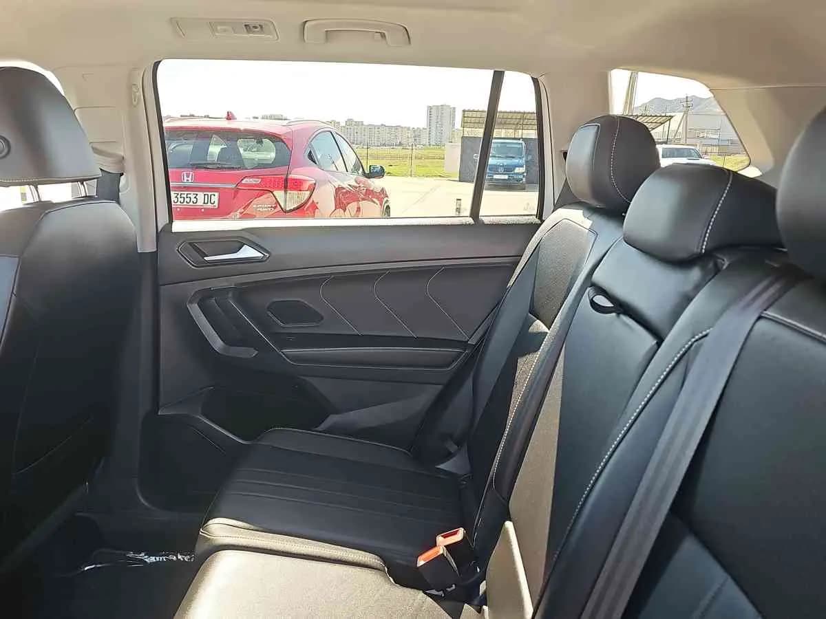 VOLKSWAGEN Tiguan - 7