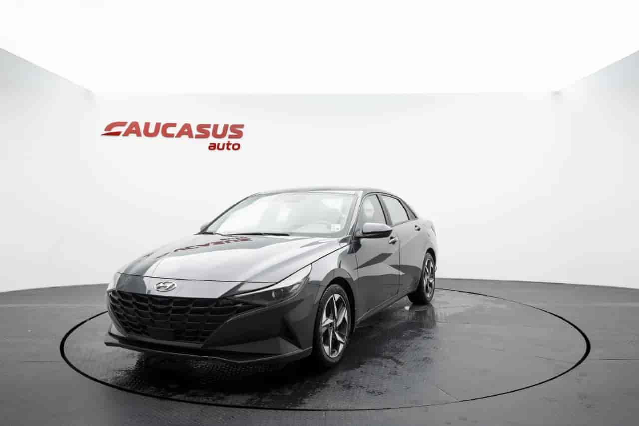 HYUNDAI Elantra - 1