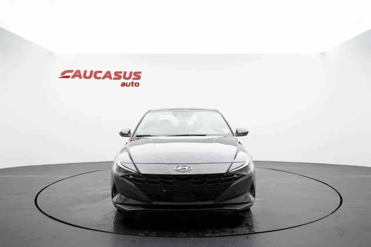 HYUNDAI Elantra - 2