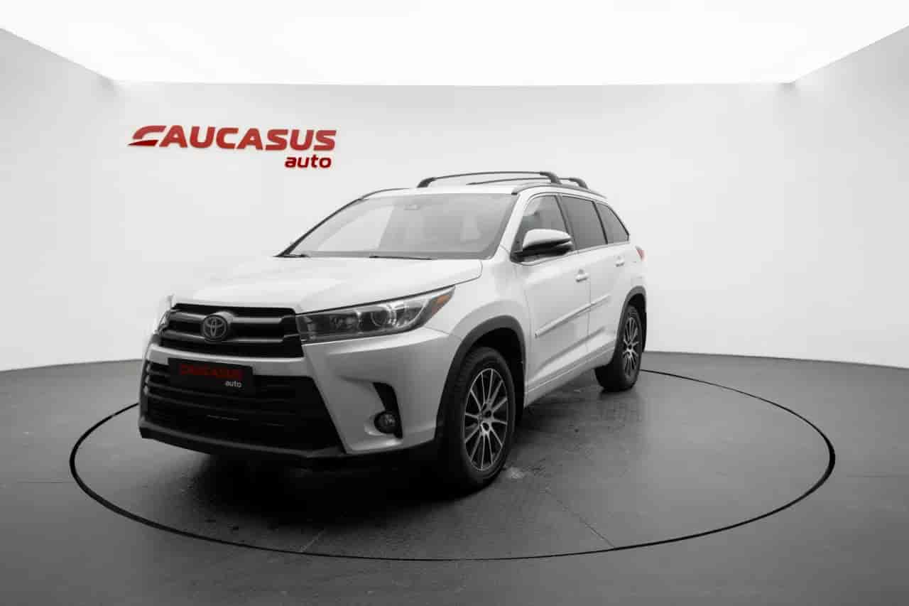 TOYOTA Highlander - 1