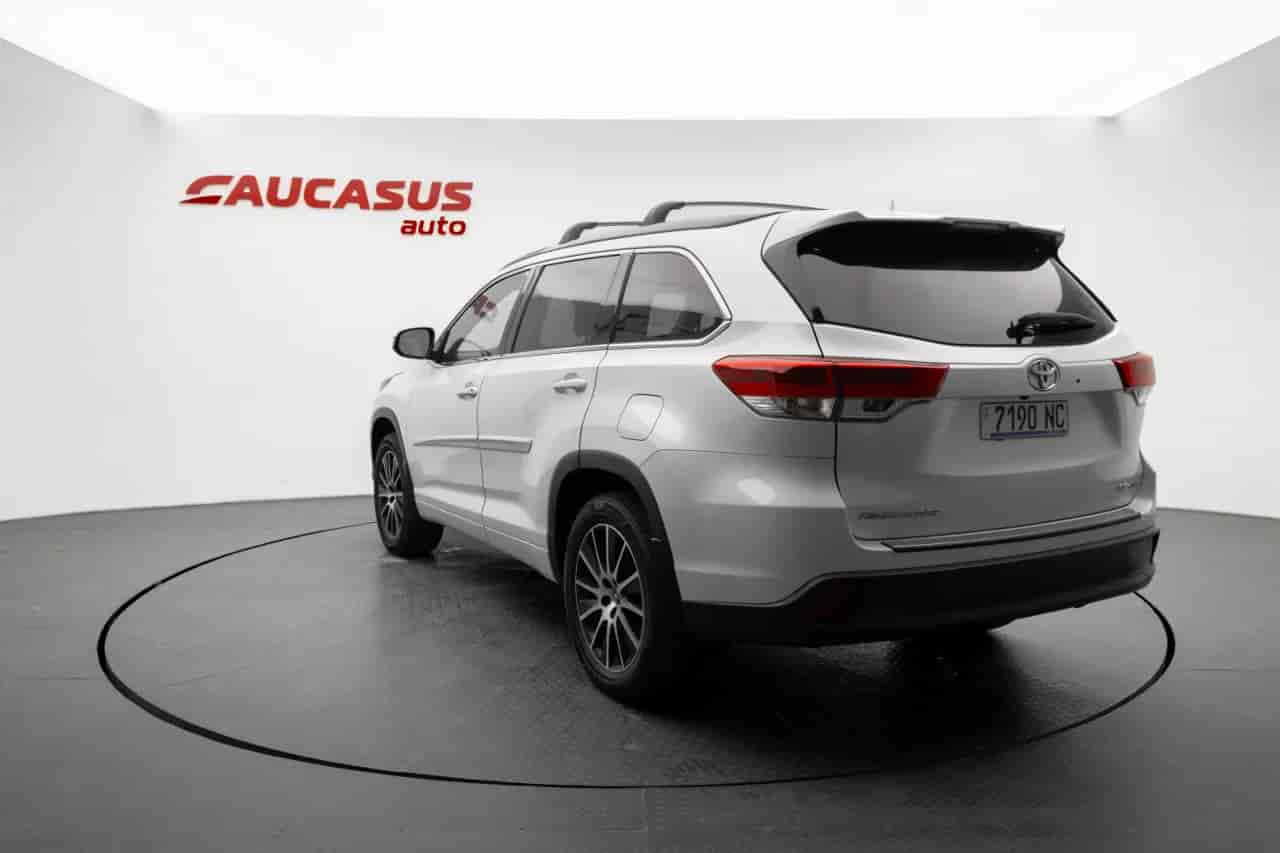 TOYOTA Highlander - 6