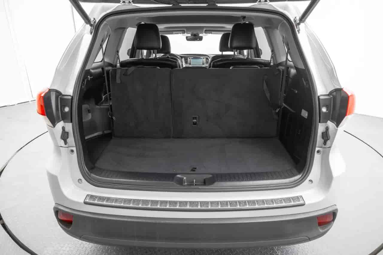 TOYOTA Highlander - 7