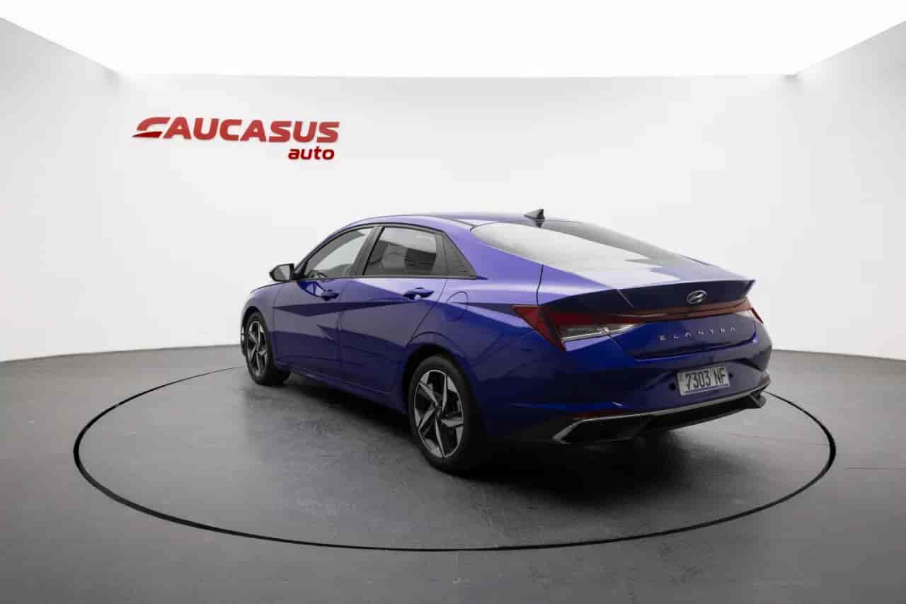 HYUNDAI Elantra - 6