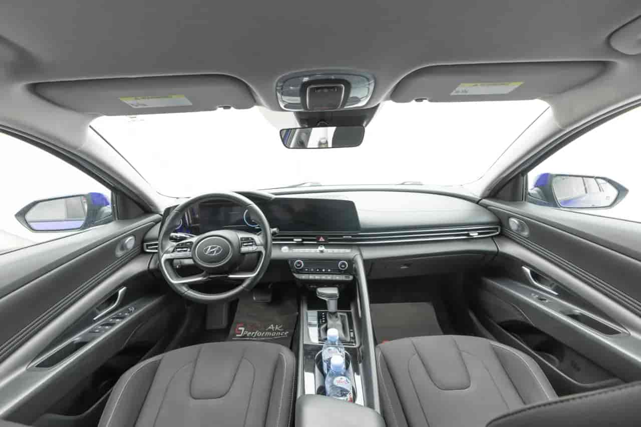 HYUNDAI Elantra - 9