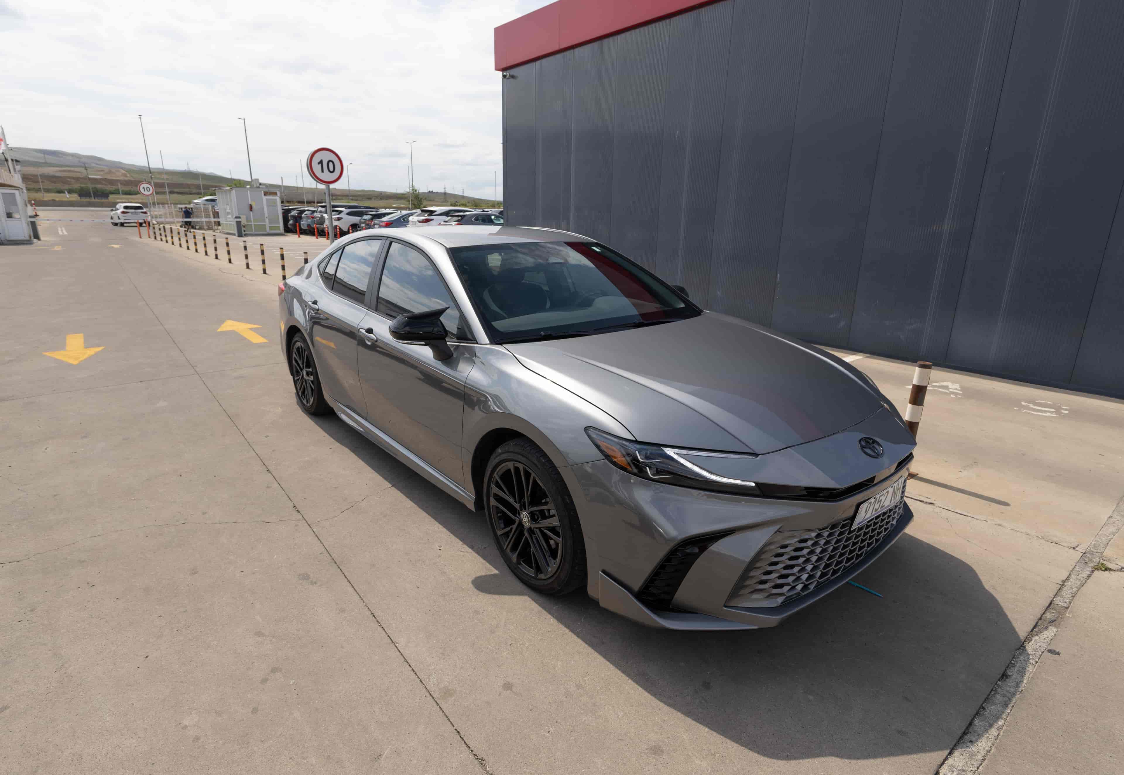 TOYOTA Camry - 3