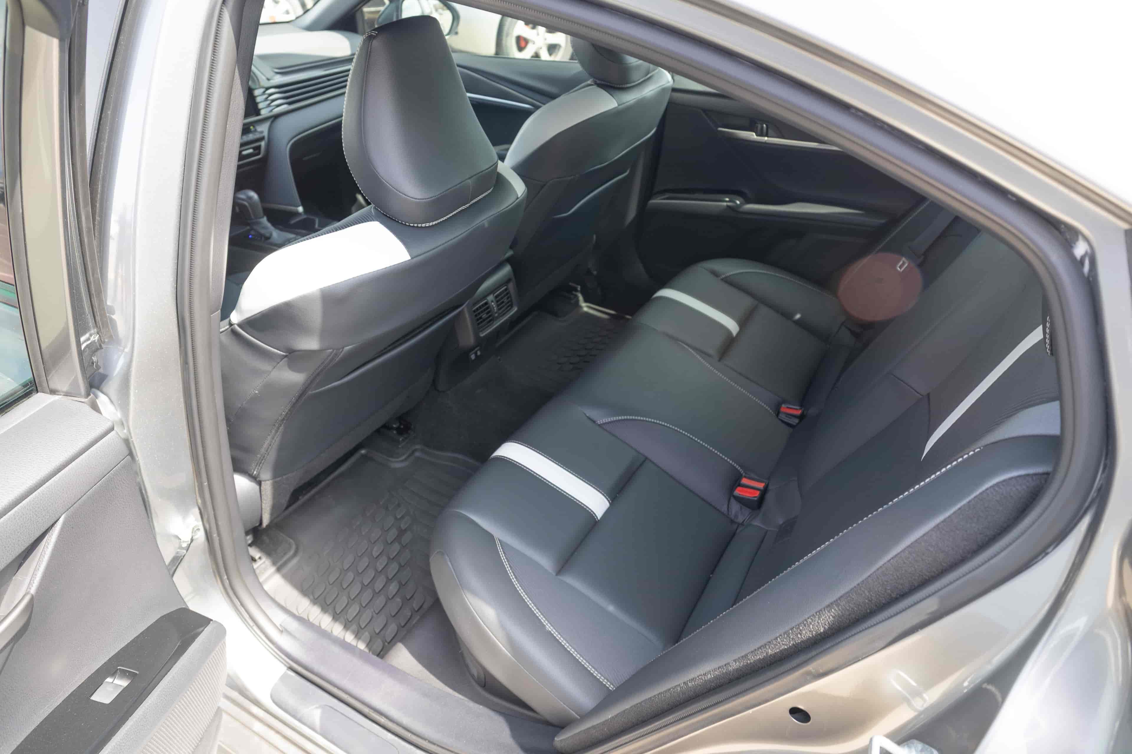 TOYOTA Camry - 7