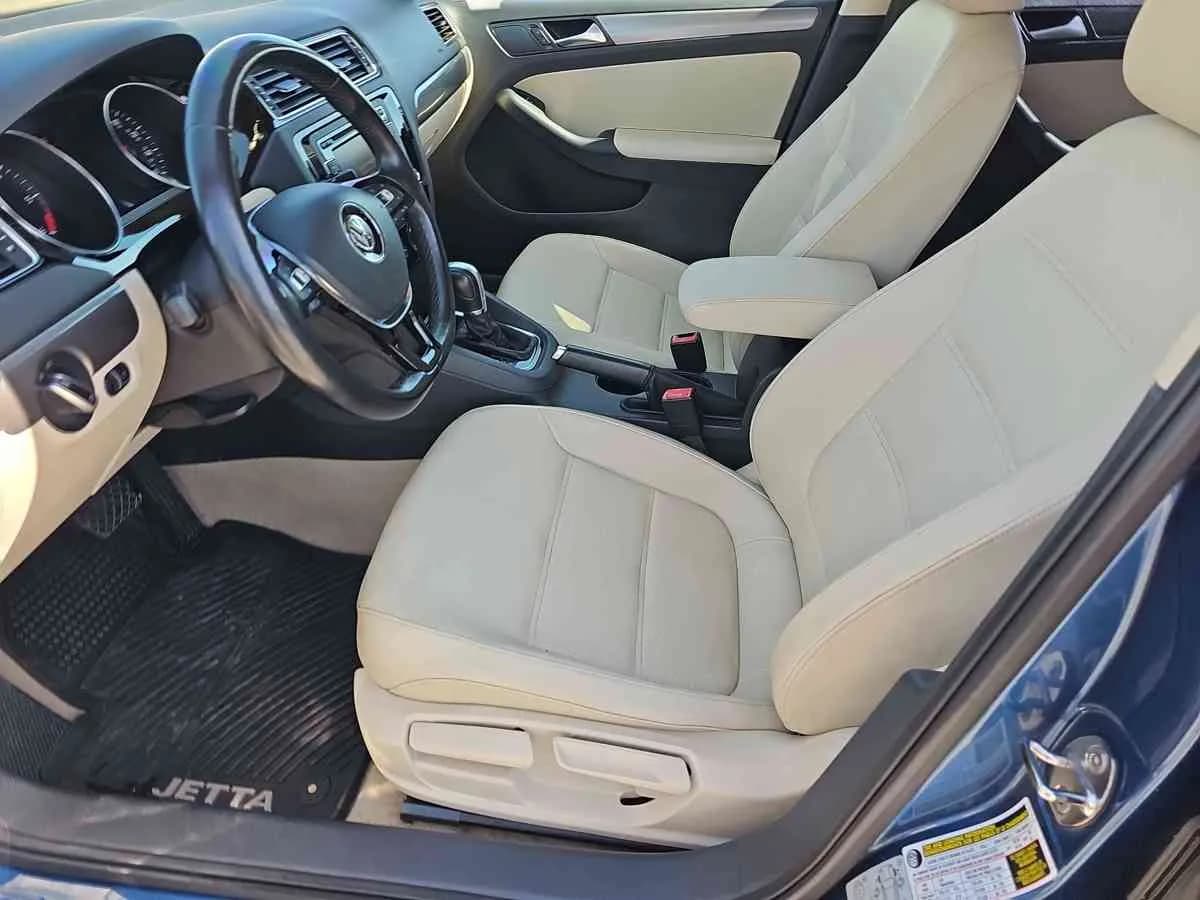 VOLKSWAGEN Jetta - 10