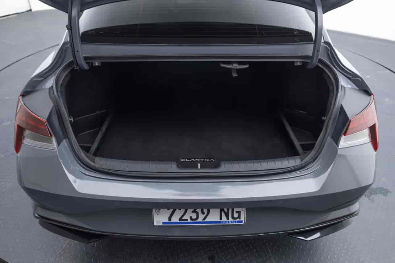 HYUNDAI Elantra - 7
