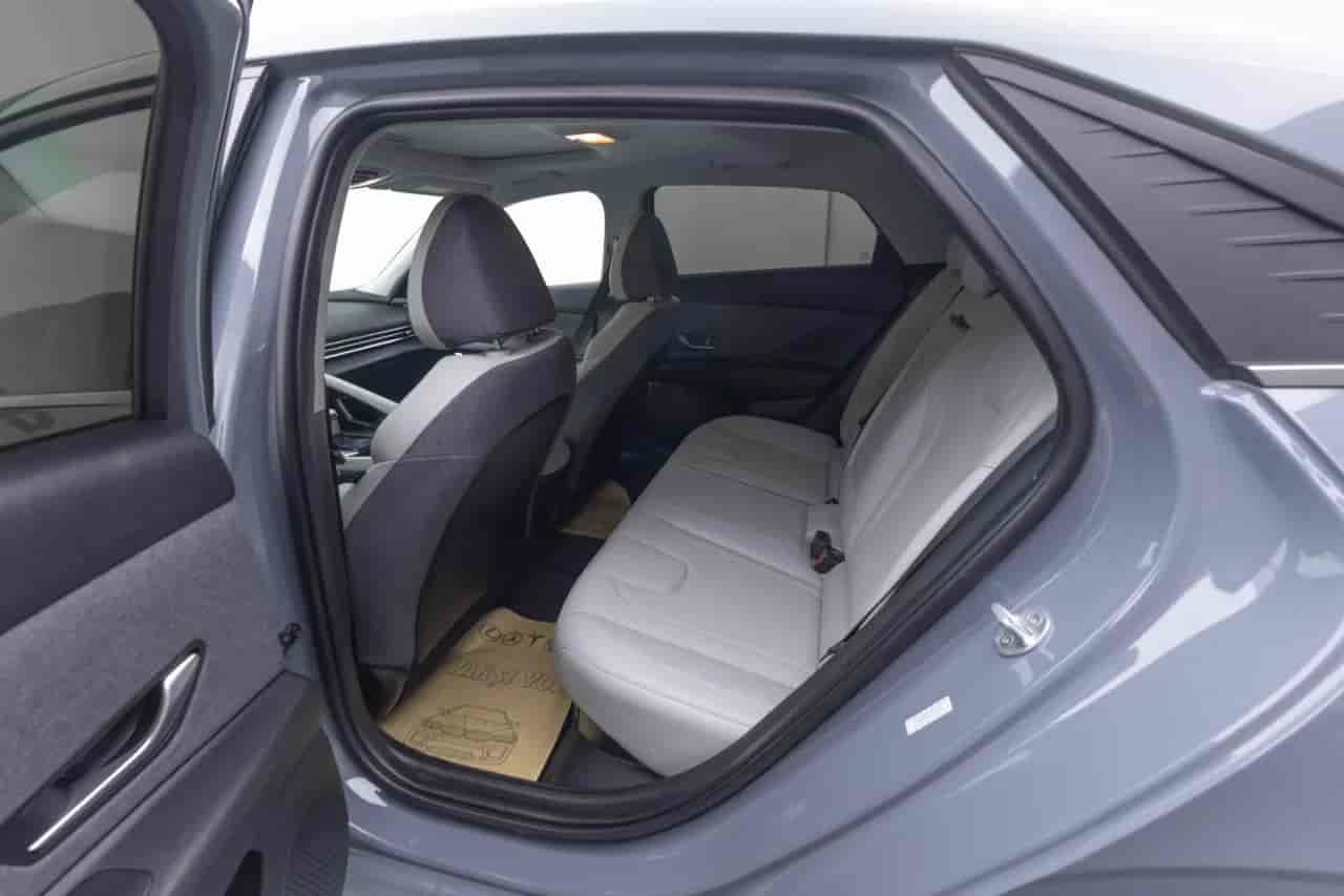 HYUNDAI Elantra - 8