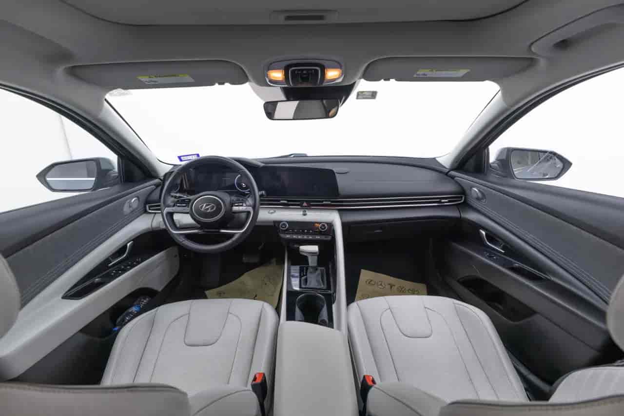 HYUNDAI Elantra - 9