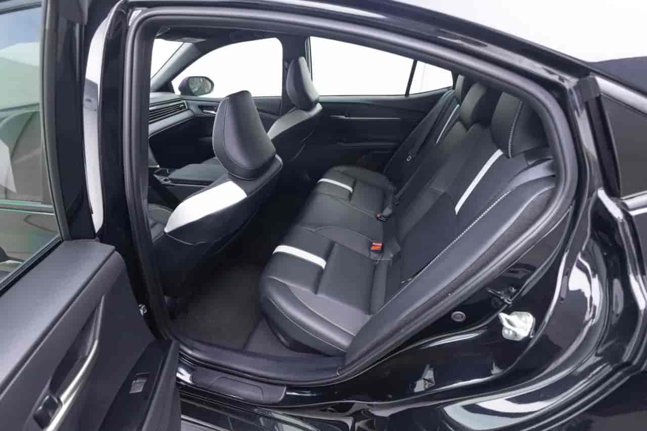 TOYOTA Camry - 8