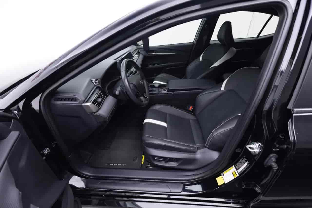 TOYOTA Camry - 10