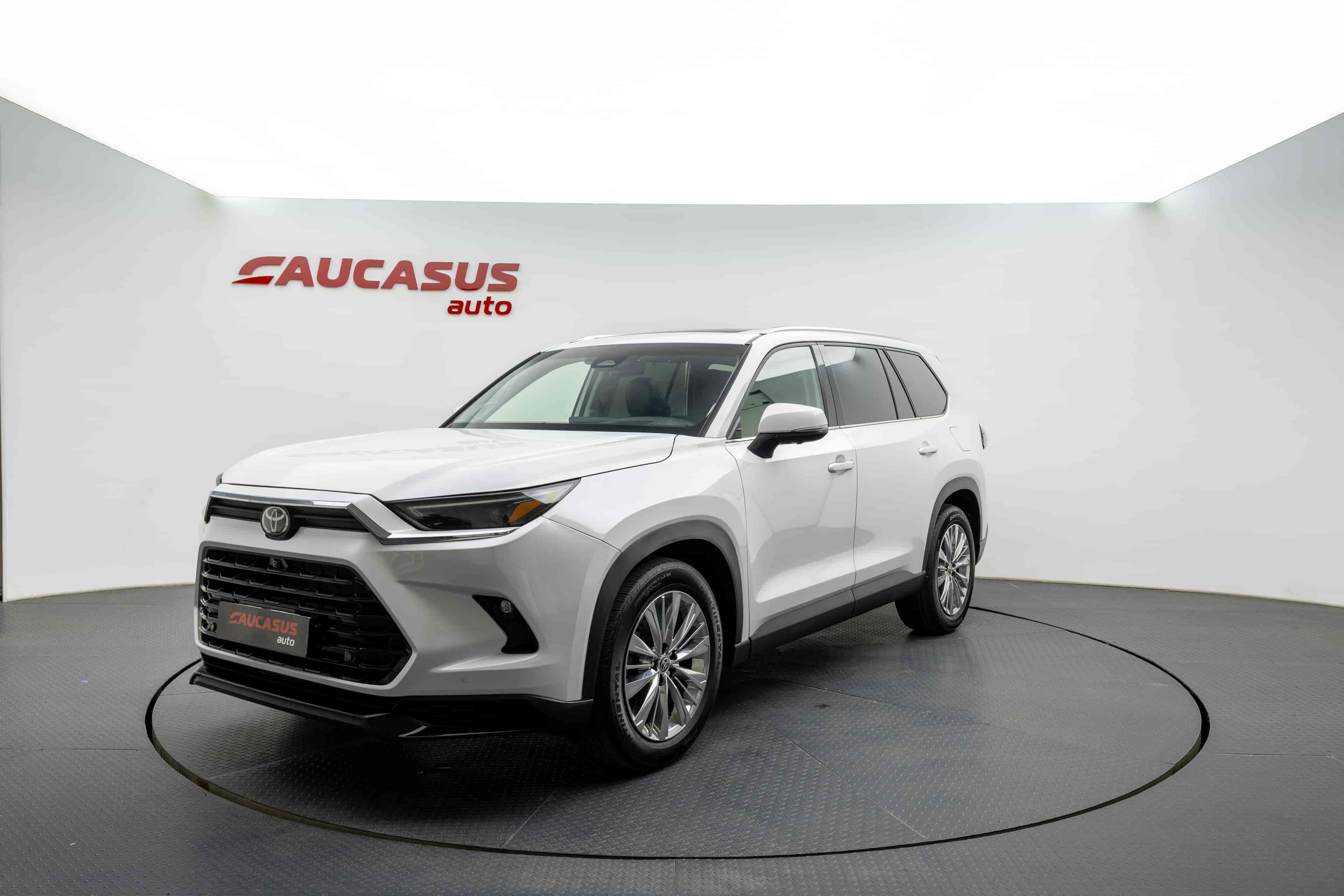 TOYOTA Grand Highlander - 1