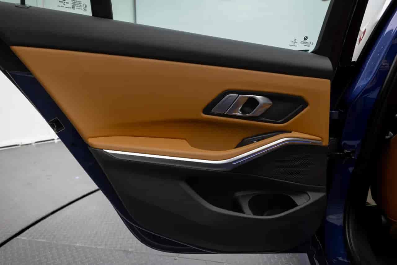 BMW 3-Series - 9