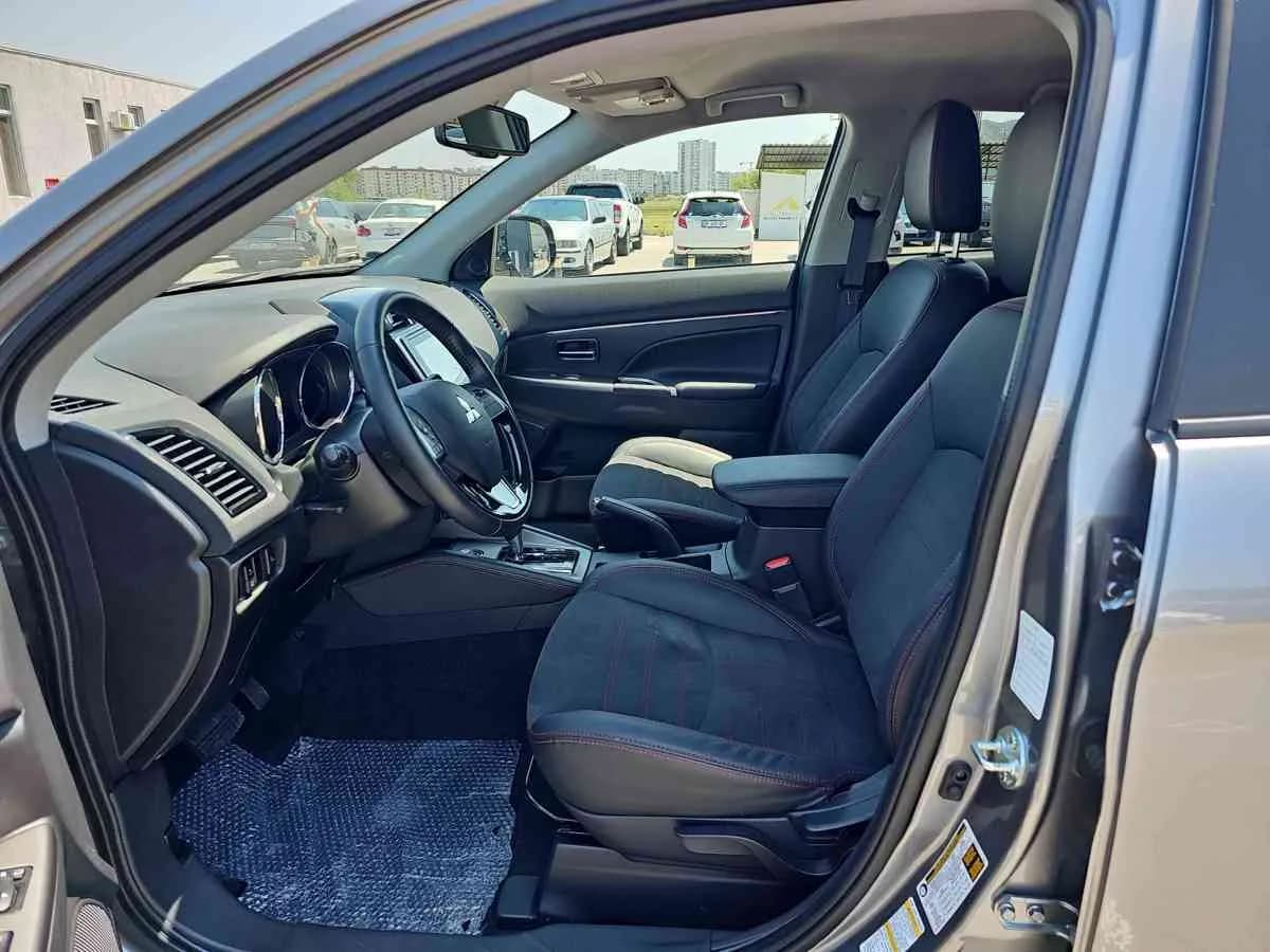 MITSUBISHI Outlander Sport - 9
