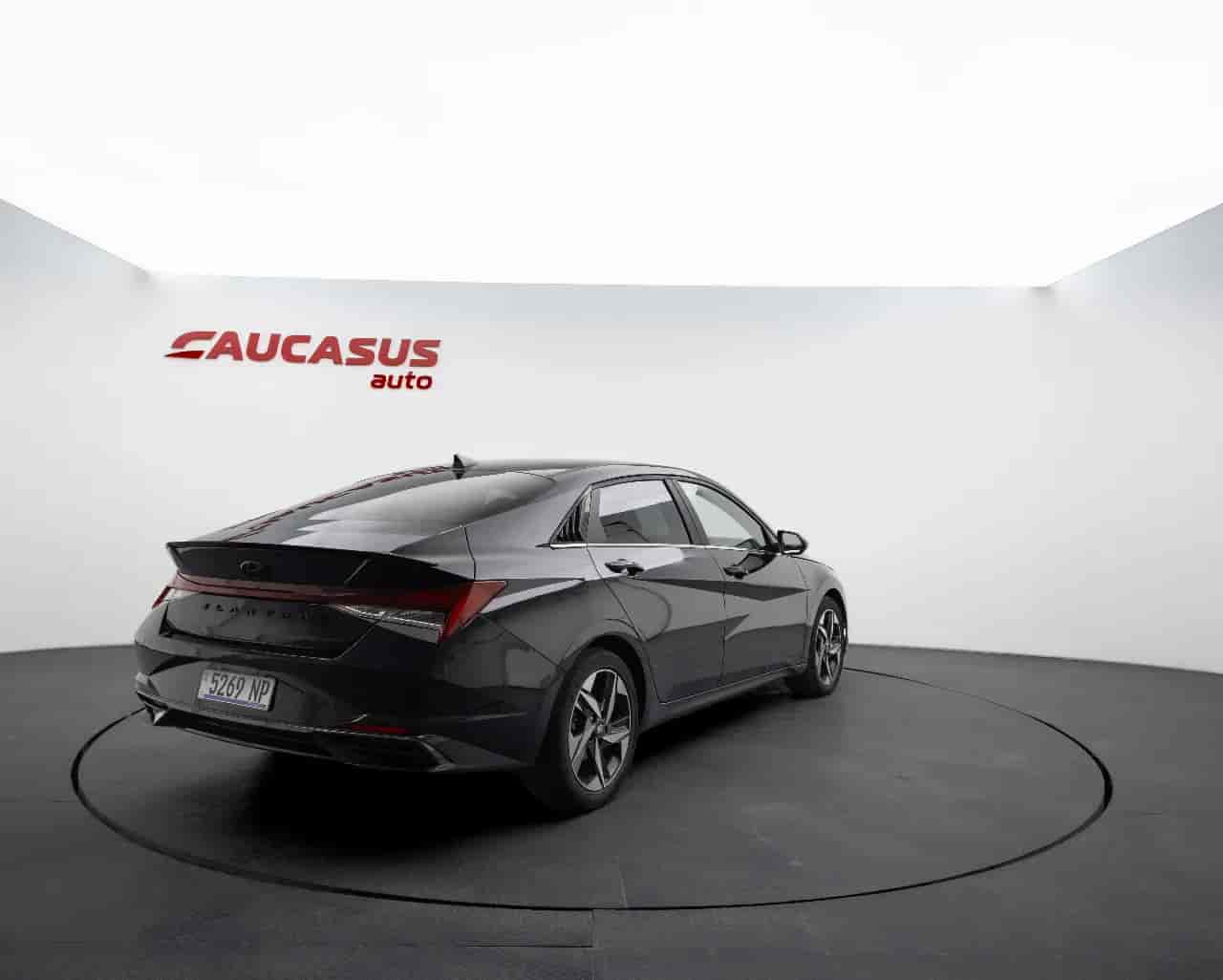 HYUNDAI Elantra - 4