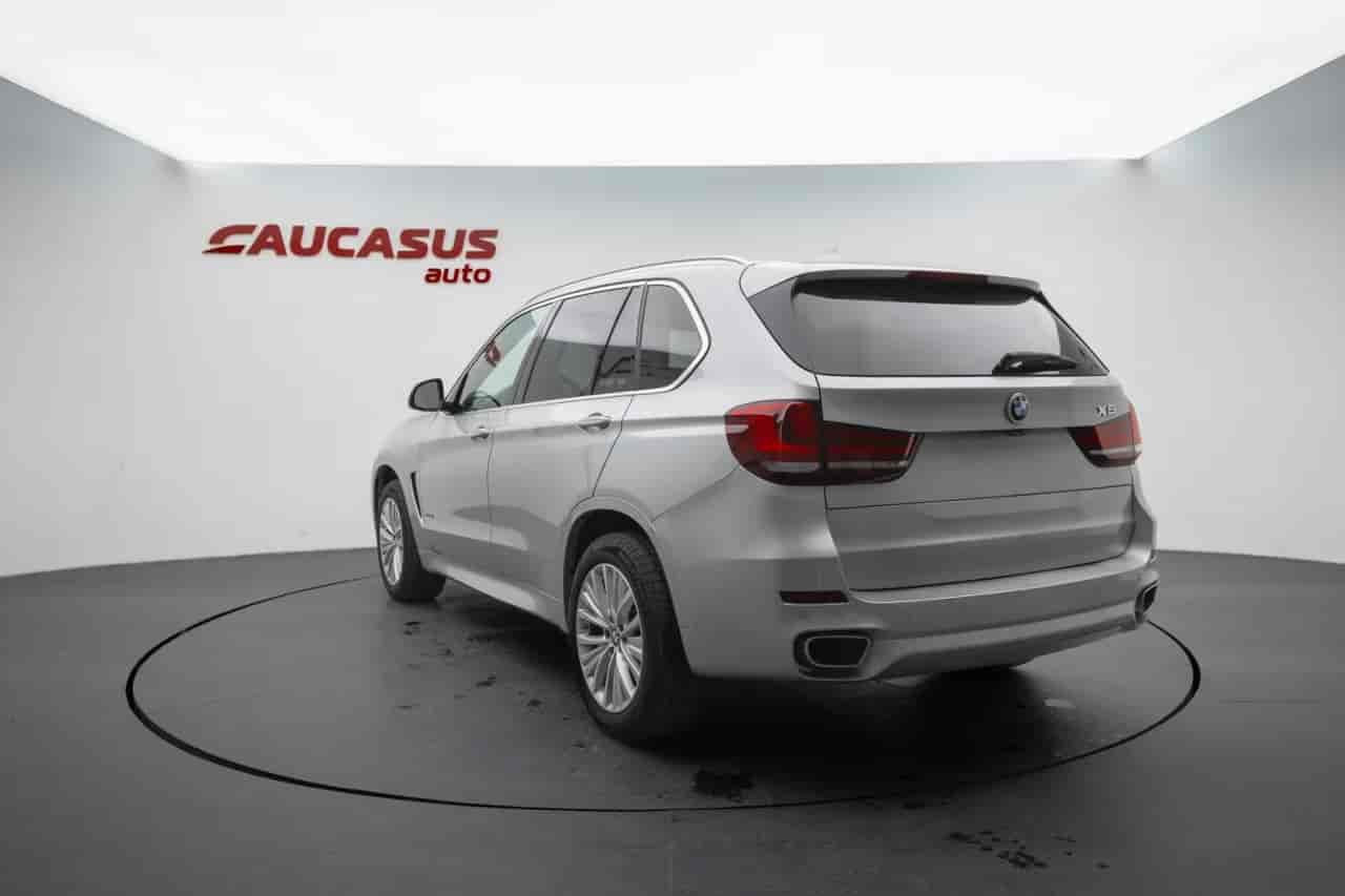 BMW X5 - 6
