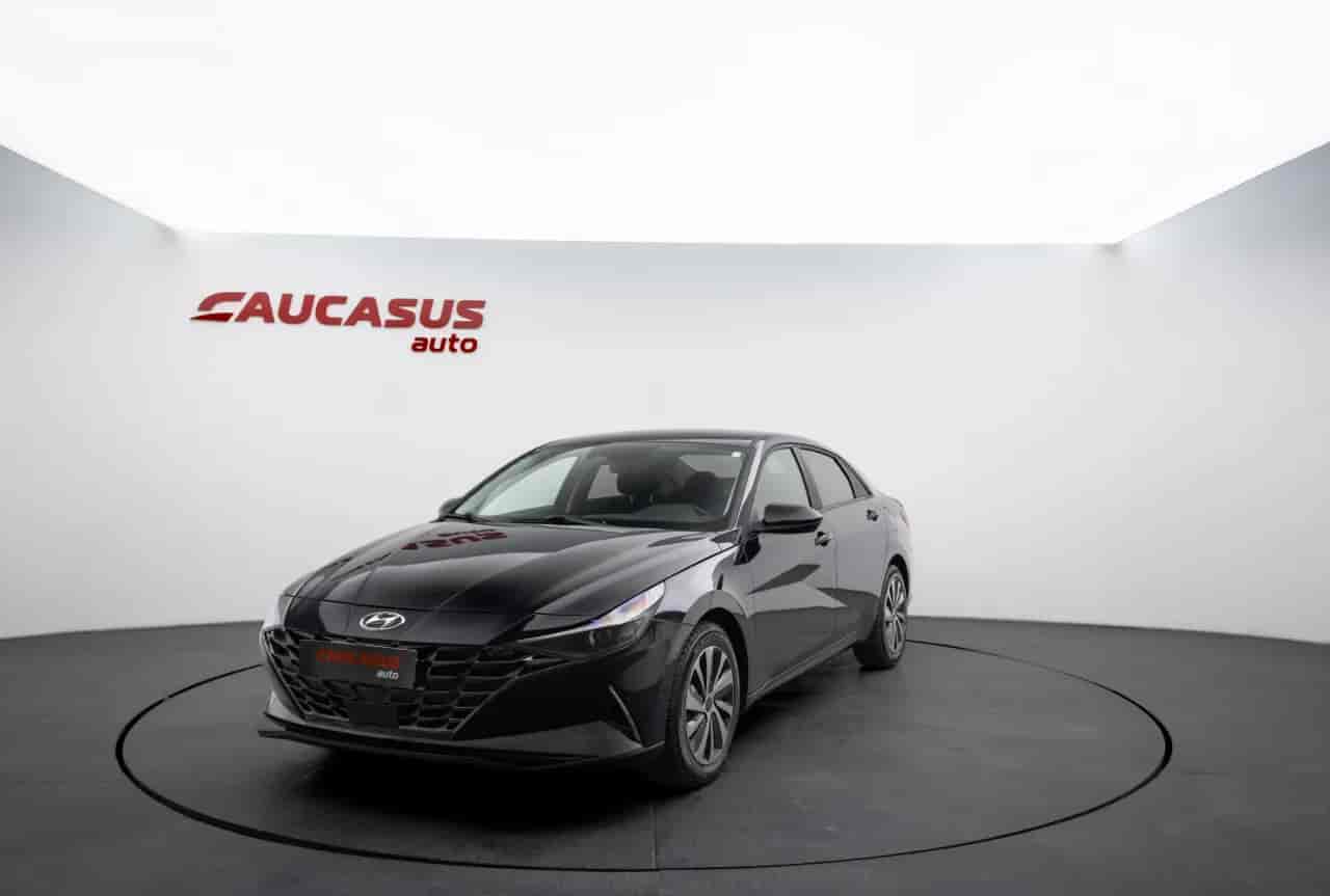 HYUNDAI Elantra - 1