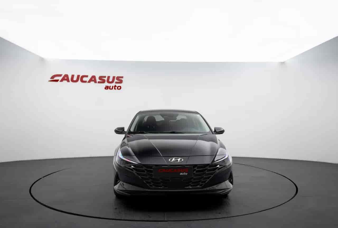 HYUNDAI Elantra - 2