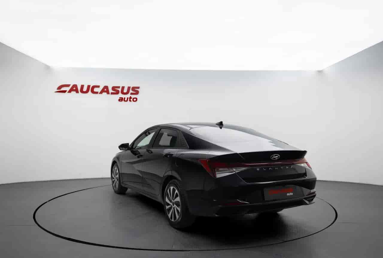 HYUNDAI Elantra - 6