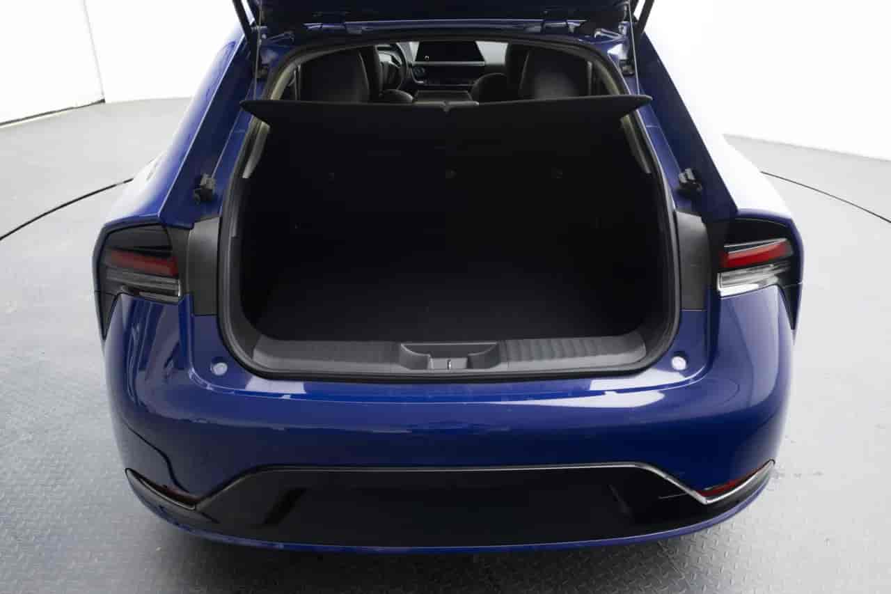 TOYOTA Prius - 7