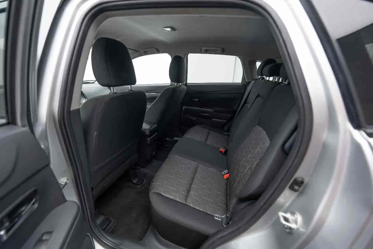 MITSUBISHI Outlander Sport - 8