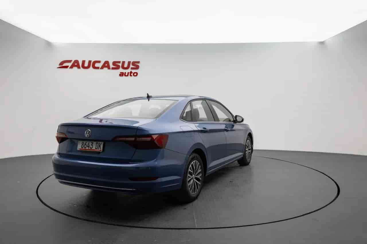 VOLKSWAGEN Jetta - 4