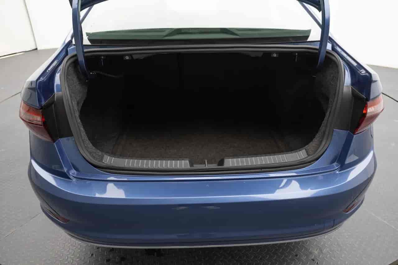 VOLKSWAGEN Jetta - 7