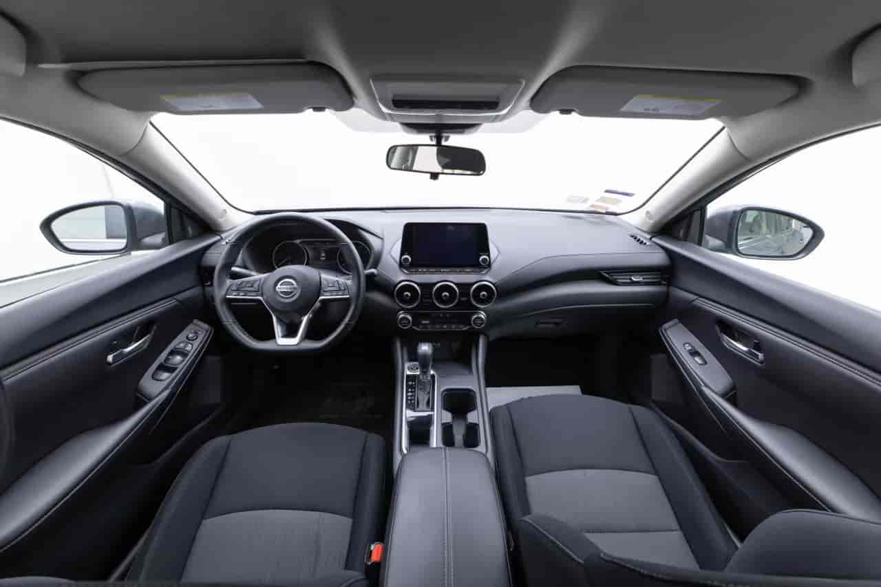 NISSAN Sentra - 9