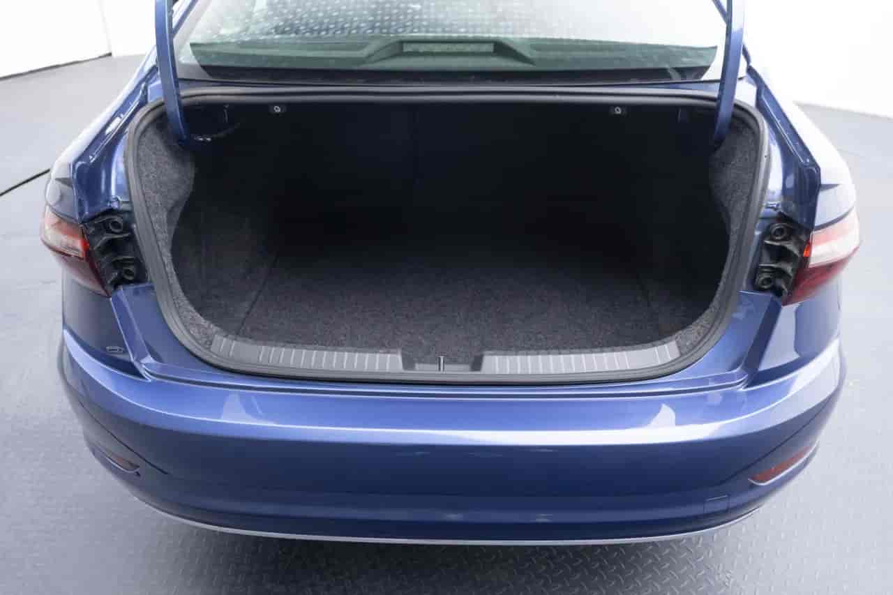 VOLKSWAGEN Jetta - 7