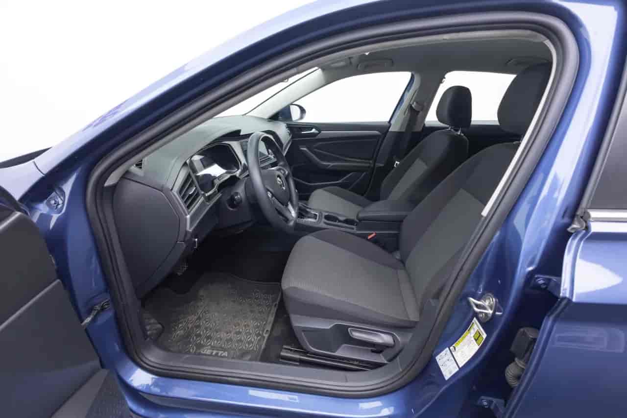 VOLKSWAGEN Jetta - 10