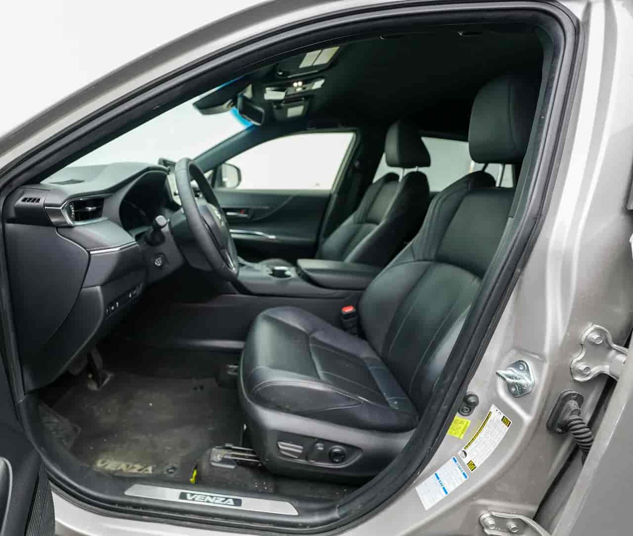 TOYOTA Venza - 10