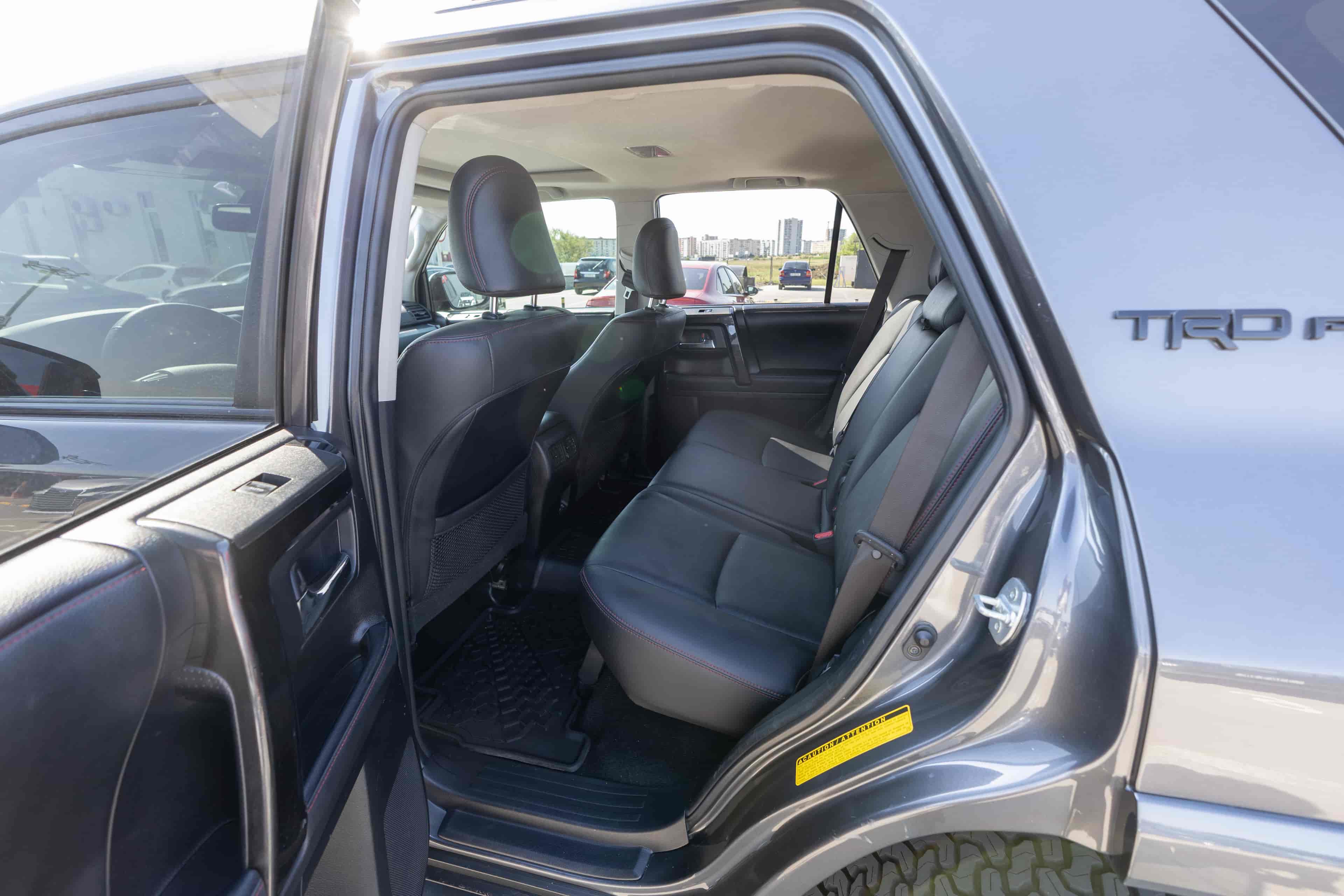 TOYOTA 4Runner - 8
