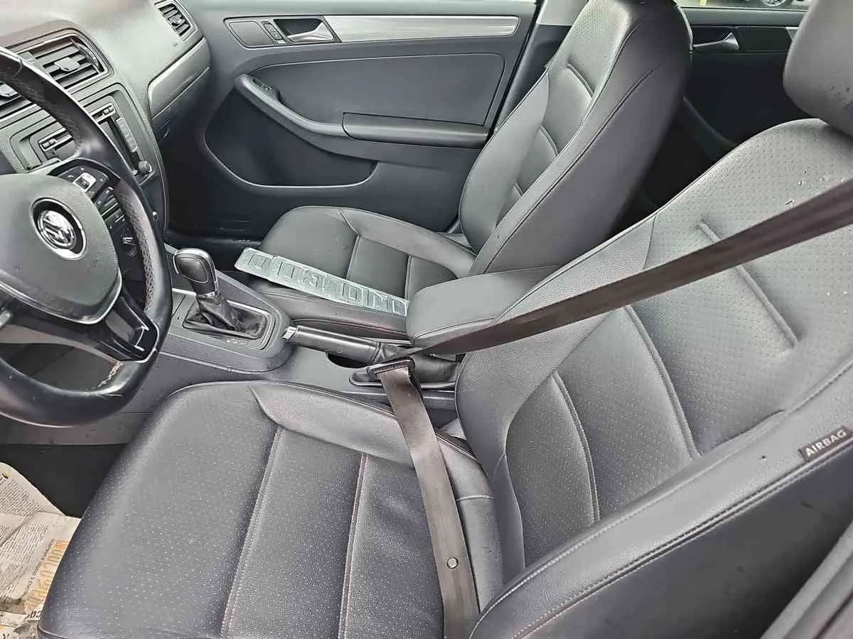 VOLKSWAGEN Jetta - 10