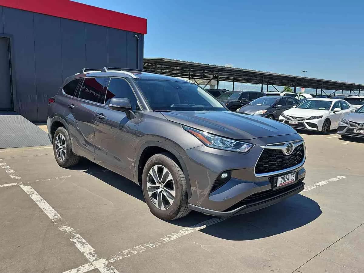 TOYOTA Highlander - 3