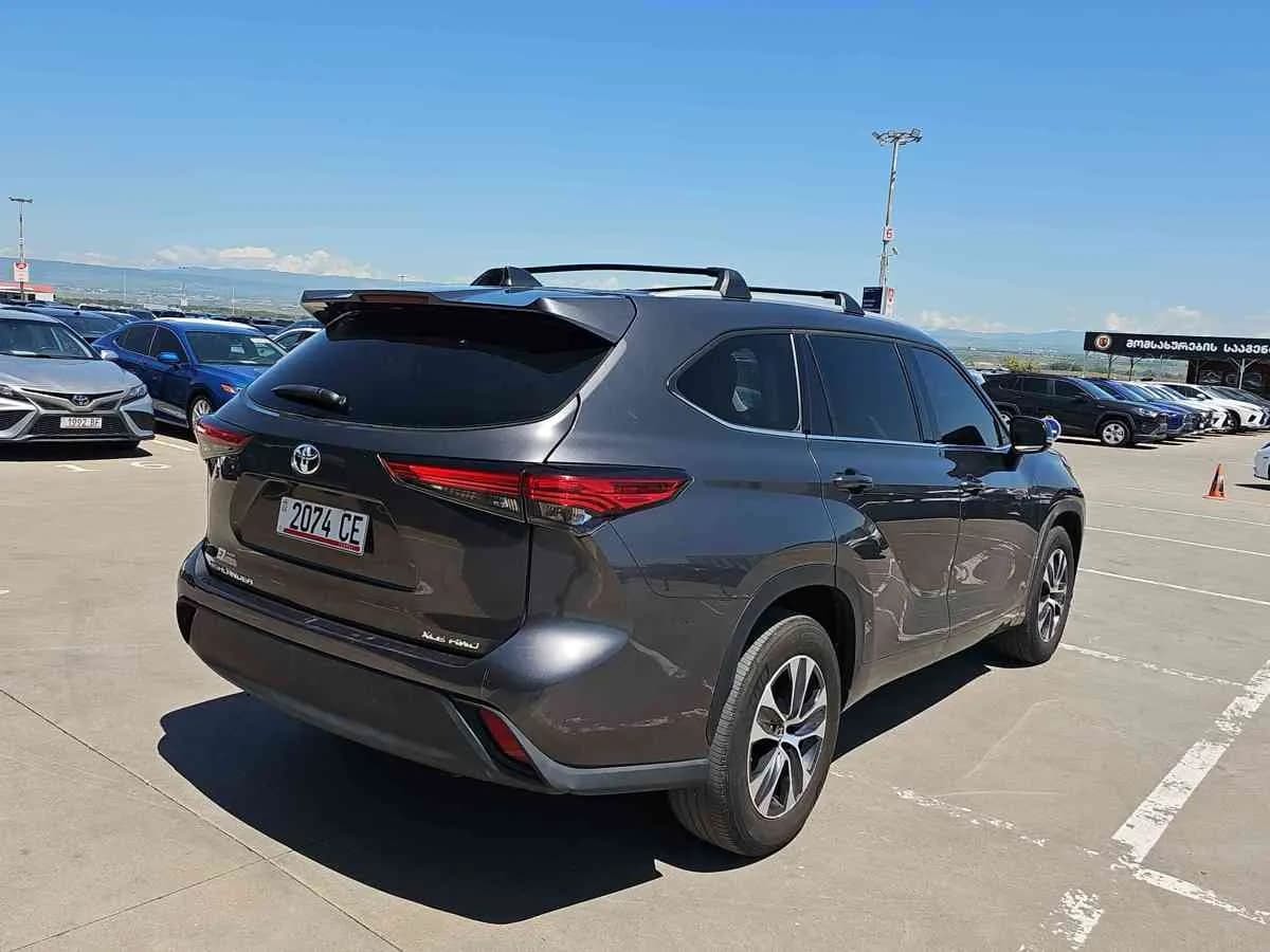 TOYOTA Highlander - 4