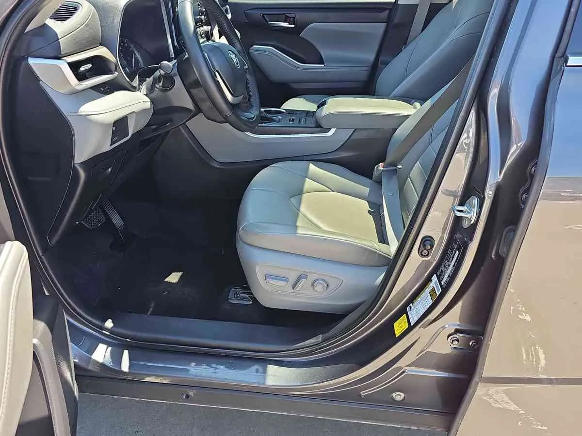TOYOTA Highlander - 10