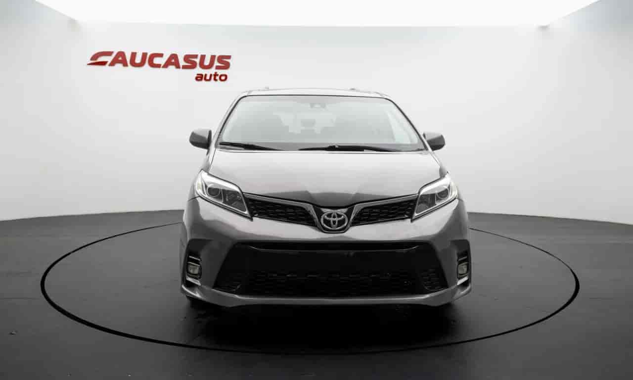 TOYOTA Sienna - 10