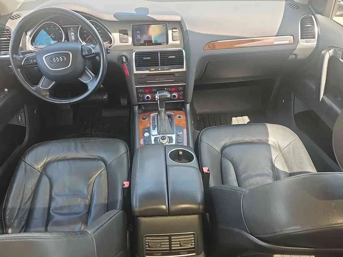AUDI Q7 - 8