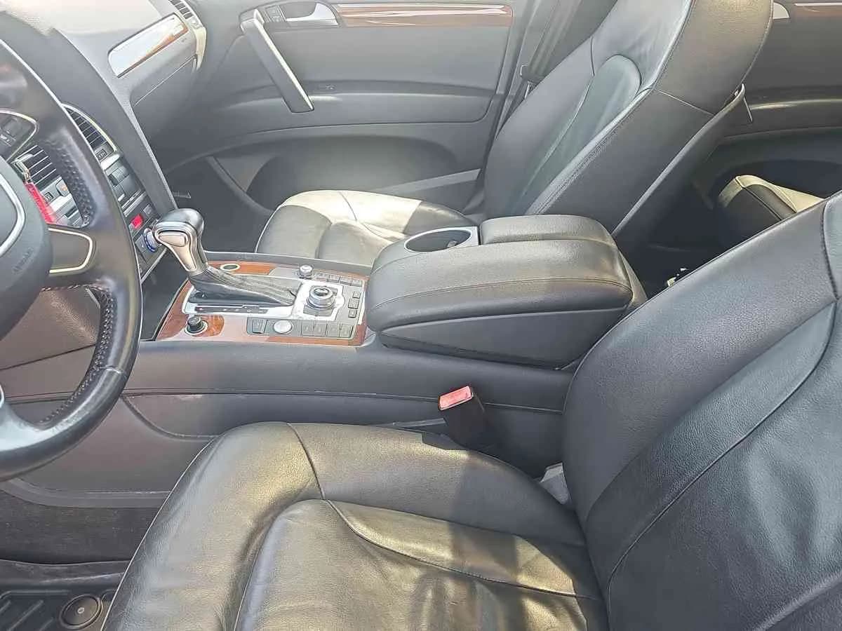 AUDI Q7 - 10