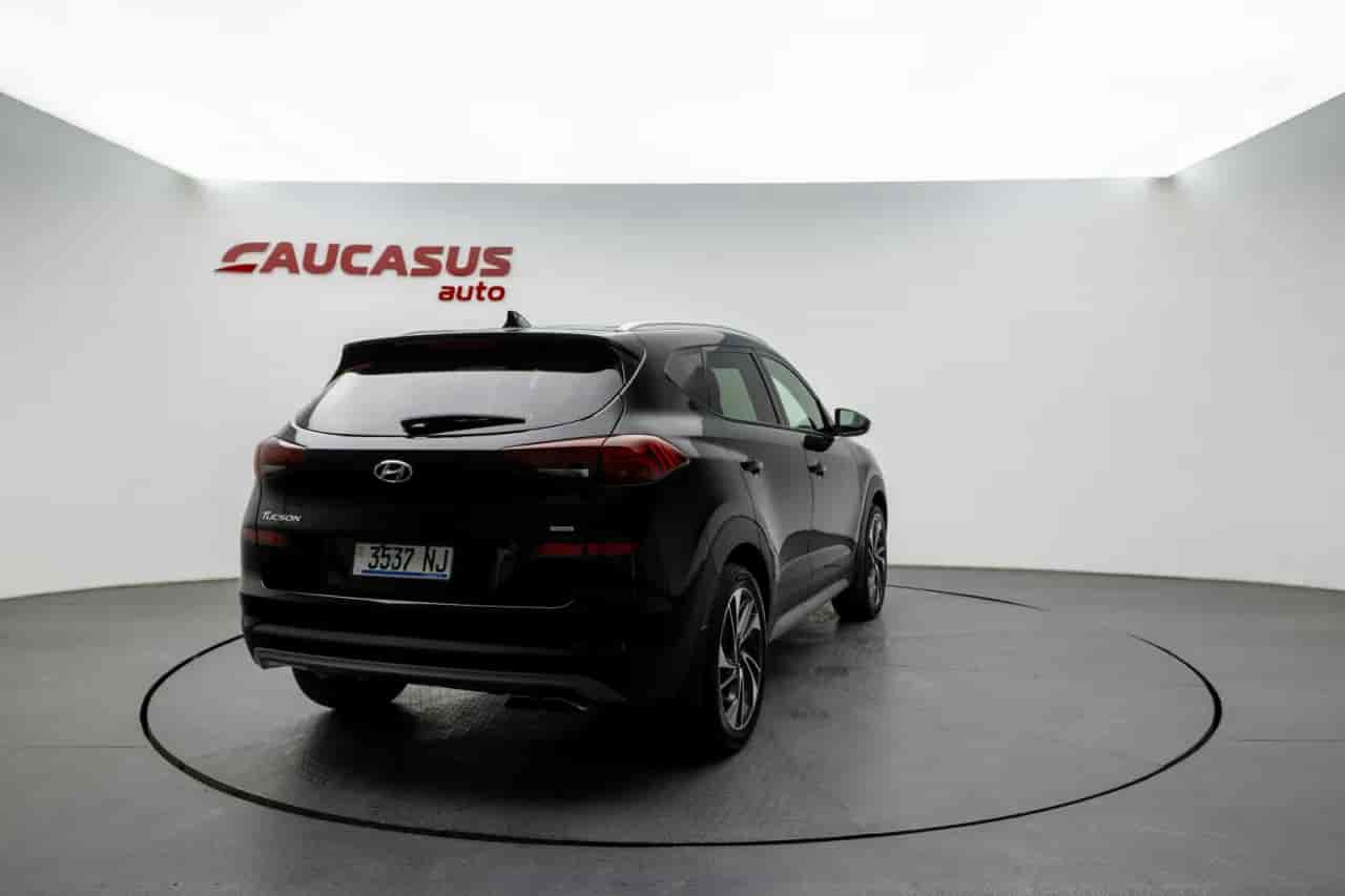 HYUNDAI Tucson - 4