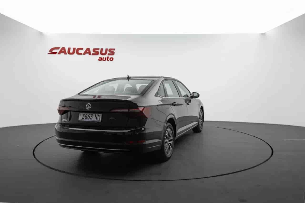 VOLKSWAGEN Jetta - 4