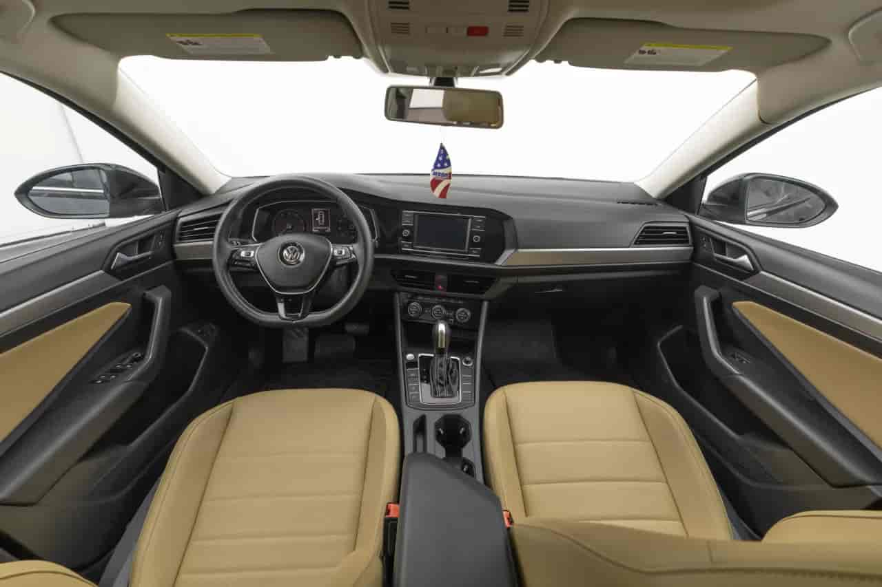 VOLKSWAGEN Jetta - 9
