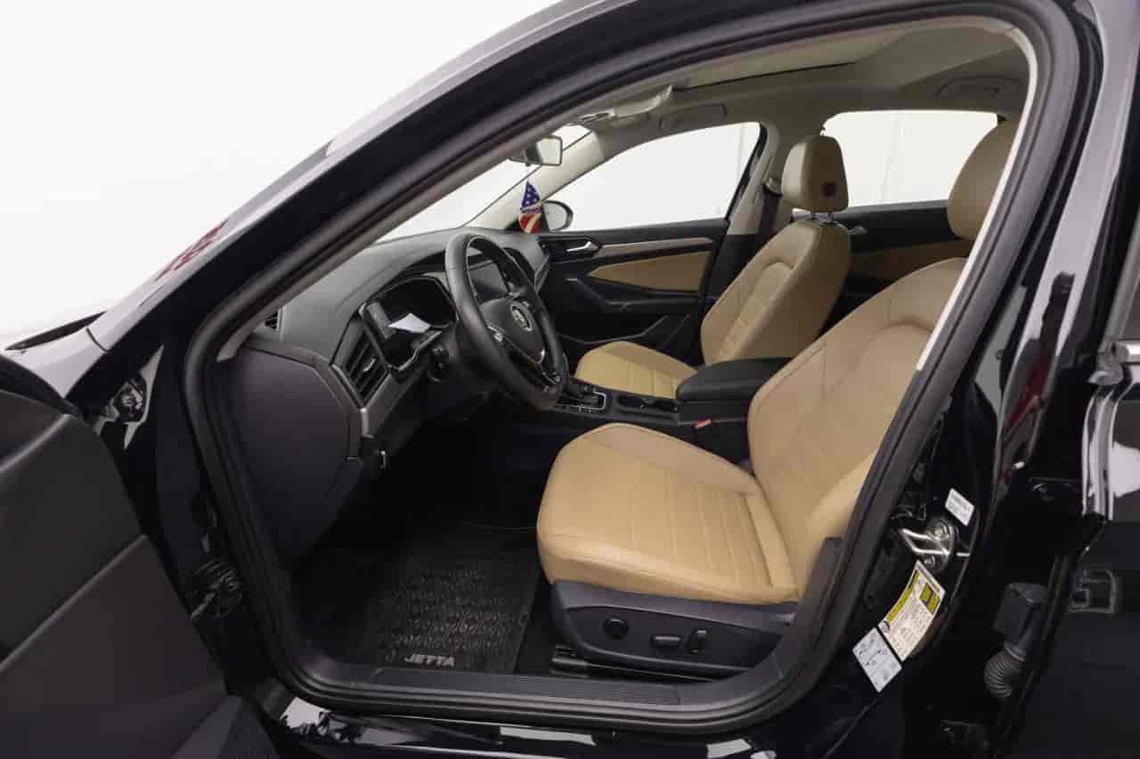 VOLKSWAGEN Jetta - 10