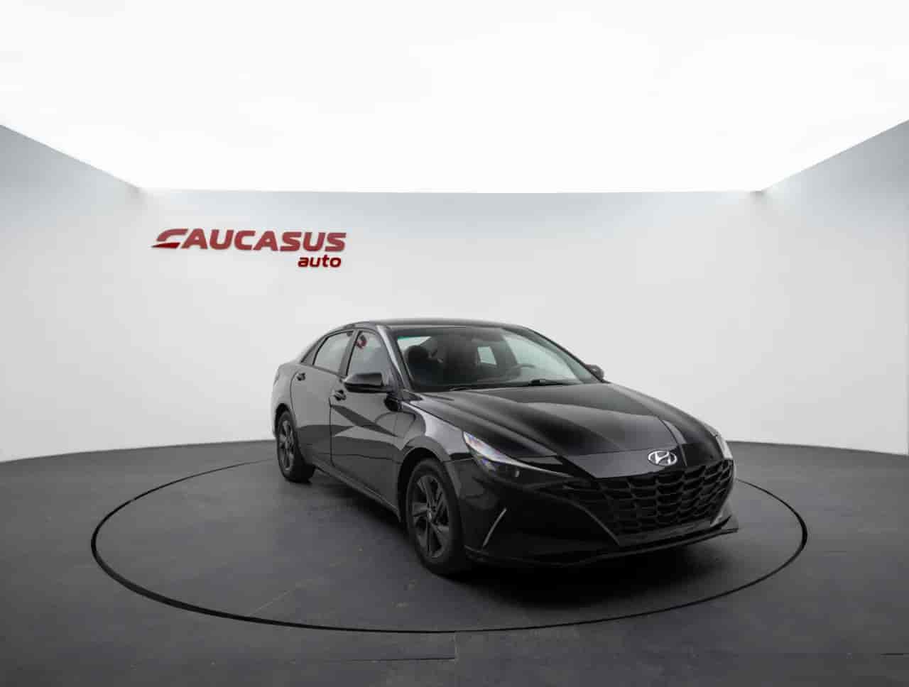 HYUNDAI Elantra - 3