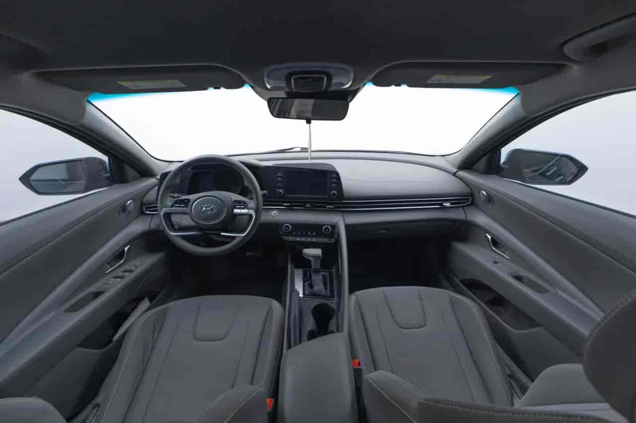 HYUNDAI Elantra - 9