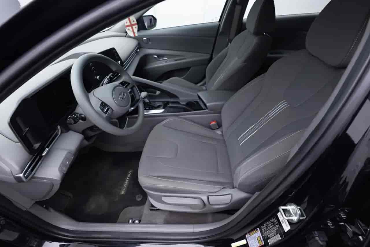 HYUNDAI Elantra - 10