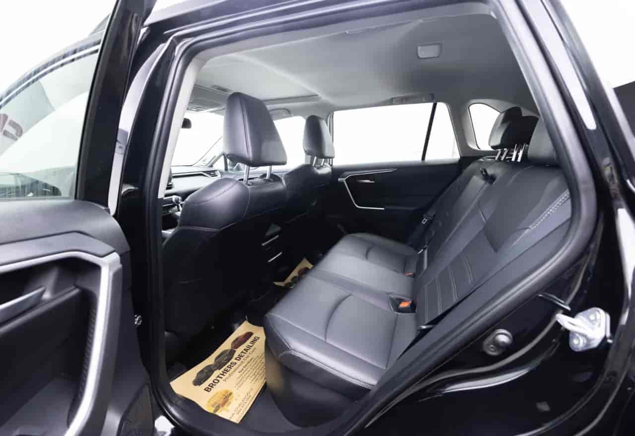 TOYOTA RAV4 - 9